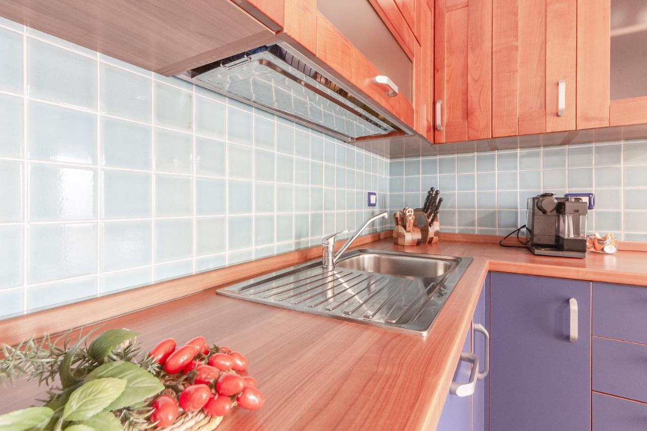 Апартаменты Relax Family House Al Mare Изола-Росса Экстерьер фото